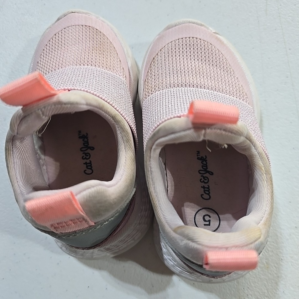 Carter's Baby Girl Floral Gray Walking Sneakers Cat And Jack Pink Size 5c - Picture 8 of 10